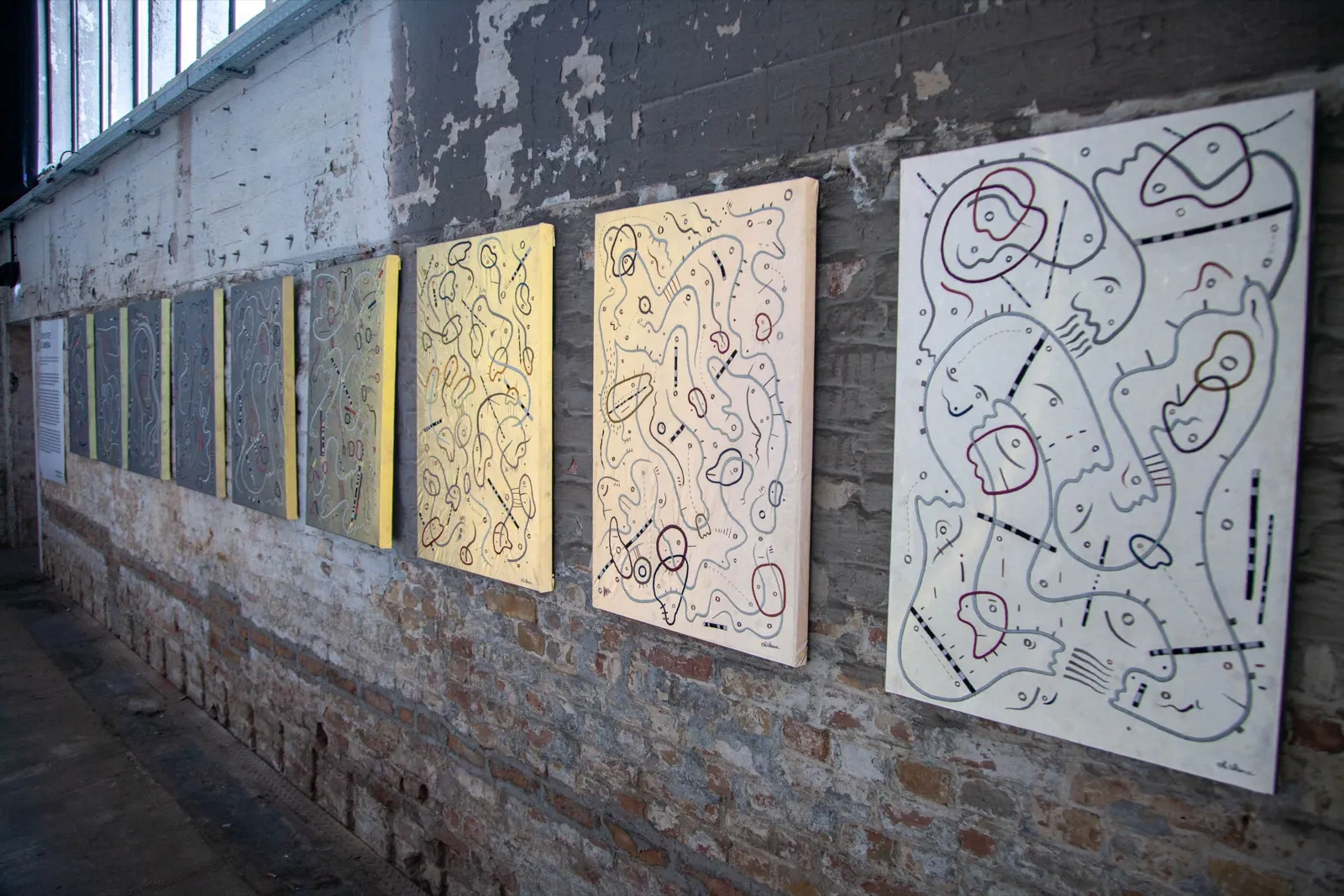 FLOWSTATE — retroreflective colour works glowing under light